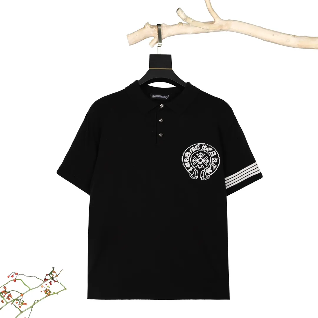 🅿️250 new models are on the market 25Fw320G heavy knitted lapel short-sleeved high-end [CH Crow Heart] front and rear panels with jacquard, short T for couples, high-end simple style that you will never get tired of, high-end temperament wear, perfect detail processing 💯 Classic Logo logo on the upper body is super good-looking, same style for men and women Size: XS S M L
